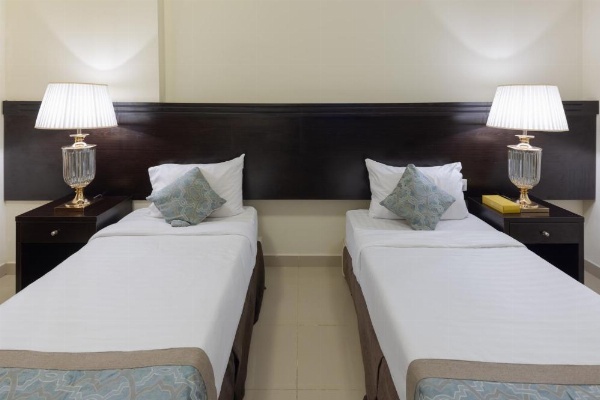 Snood Al Huda image 9